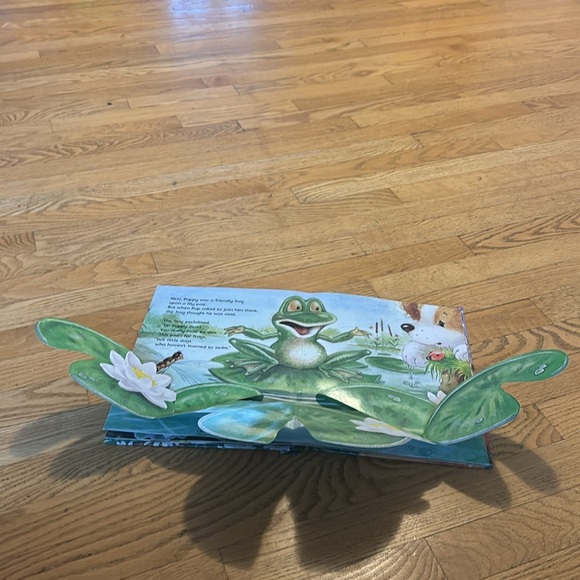 Puppy’s Bedtime Adventure Pop Up book - Picture 3 of 5